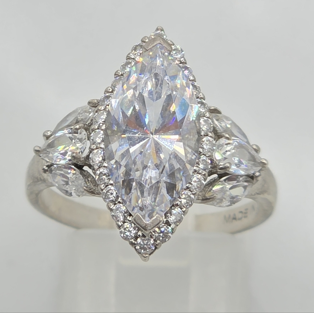 Dazzling  Michael Valitutti Absolute Ring
